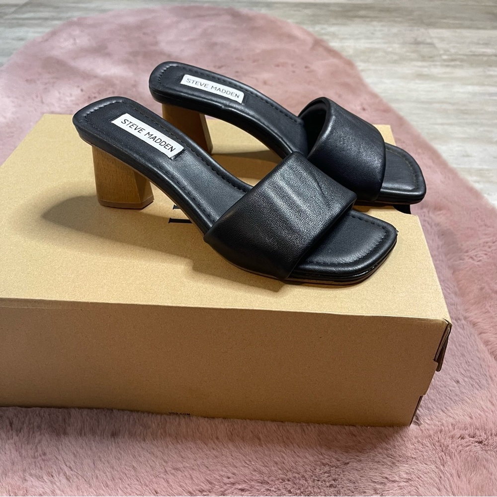 Steve Madden saged heeled sandal